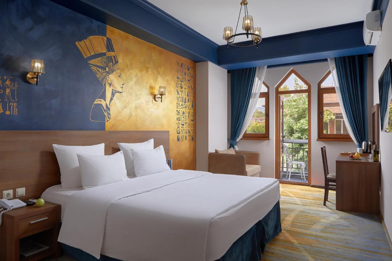 Garuda Boutique Hotel Sukhumi Exterior photo