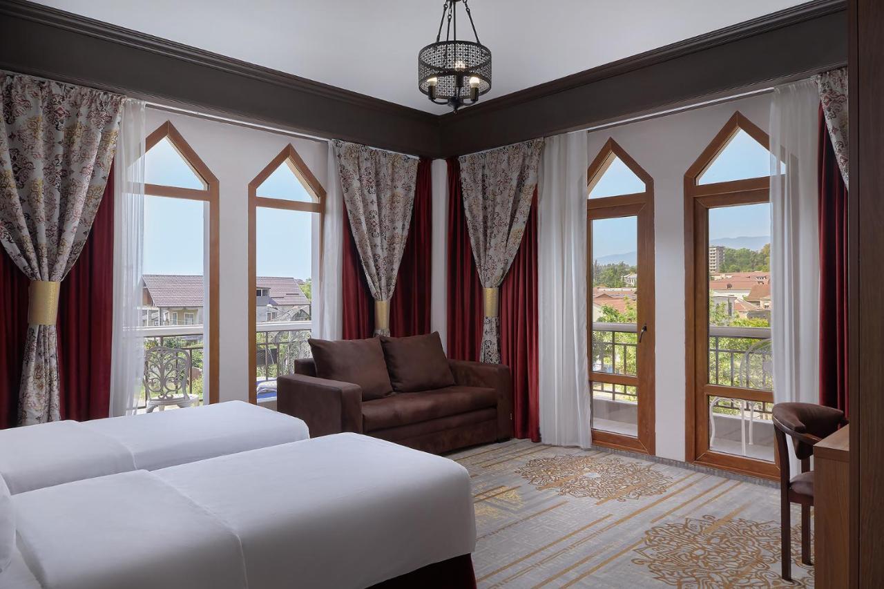 Garuda Boutique Hotel Sukhumi Exterior photo